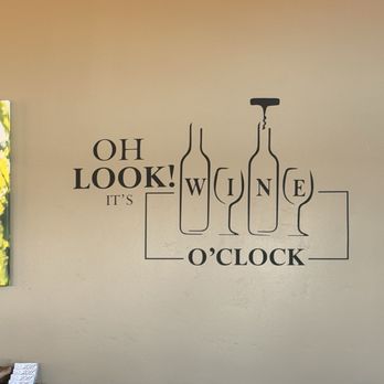 Monte De Oro Winery - Funny Decor - Wineries Near Me - Temecula, California Monte De Oro Winery - Funny Decor - Wineries Near Me - Temecula, California
