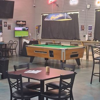 Club 1660 - Pool table - Dance Clubs Near Me - Crossville, Tennessee