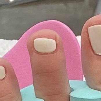 Northbrook Towne Nails - Crooked toe nail that they did not fix regardless of me asking them. - Nail Salons Near Me - Northbrook, Illinois