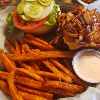 Bone Heads Bar-B-Que - Burger and fries. Sweet! - Barbeque Near Me - Willis, Michigan