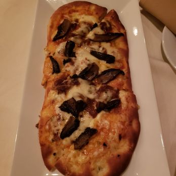 32 Palm - Mushroom flatbread - Bars Near Me - Ocean City, Maryland
