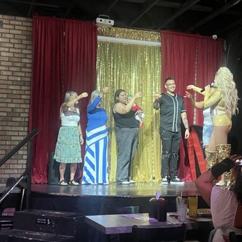 Hamburger Mary's - Audience participation - American Near Me - Ontario, California