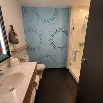 Tru by Hilton Amarillo West - Bathroom - Hotels Near Me - Amarillo, Texas Tru by Hilton Amarillo West - Bathroom - Hotels Near Me - Amarillo, Texas