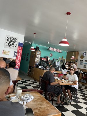 Pop's Cafe by null