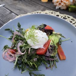 Sonoma from Scratch - Extremely fresh and delicious salad to start!