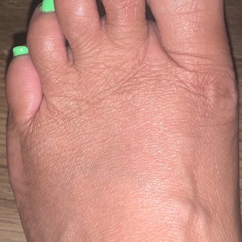 Today Nails and Spa - Did the design in 2 mins & said "this is the best I can do" & walked away. The black ain't even solid. - Nail Salons Near Me - Hesperia, California Today Nails and Spa - Did the design in 2 mins & said "this is the best I can do" & walked away. The black ain't even solid. - Nail Salons Near Me - Hesperia, California