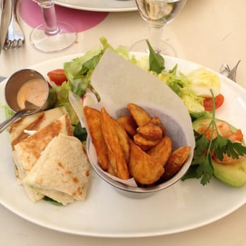 Le Paradis du Fruit - Pita chèvre abricots, avocats crevettes grillés et pommes de terre campagnarde - Juice Bars & Smoothies Near Me - Lyon, 69