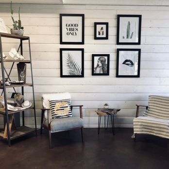Mix Salon & Touchup Bar - Seating area surround by jewelry displays and magazines. So cozy! - Hair Salons Near Me - Bakersfield, California