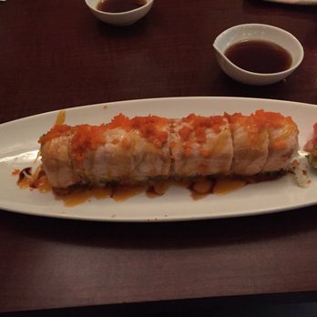 Midori Sushi - Baked Salmon Roll - Japanese Near Me - Austin, Texas