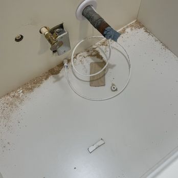 Cabinets To Go - They left this mess for me to clean up - Kitchen & Bath Near Me - St. Petersburg, Florida Cabinets To Go - They left this mess for me to clean up - Kitchen & Bath Near Me - St. Petersburg, Florida