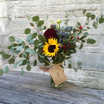 Stems Brooklyn - The lovely staff at Stems sent me this shot before sending the flowers out. - Florists Near Me - Brooklyn, New York Stems Brooklyn - The lovely staff at Stems sent me this shot before sending the flowers out. - Florists Near Me - Brooklyn, New York