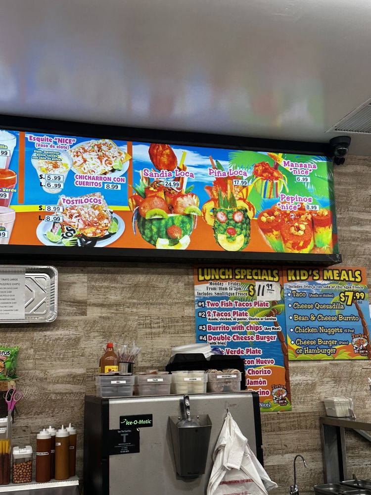Tortas & Bionicos "nice"