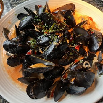 Vinny's on Windward - Pei mussels - Italian Near Me - Alpharetta, Georgia