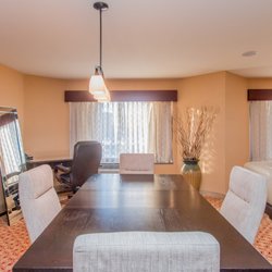McCamly Plaza Hotel