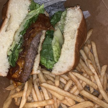 Novelty Eats - Smoke House Burger - Comfort Food Near Me - Bronx, New York