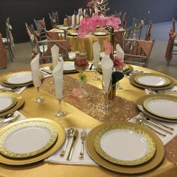 Oasis Event Venue - Table decorations
