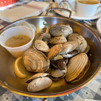 Barking Crab - Steamers - Seafood Near Me - Boston, Massachusetts