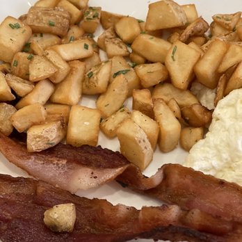 Brunch - Basic brunch - Breakfast & Brunch Near Me - Milwaukee, Wisconsin Brunch - Basic brunch - Breakfast & Brunch Near Me - Milwaukee, Wisconsin
