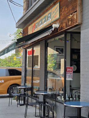 Mac’s Pizza by null