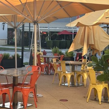Dos Amigos Tacos - Outdoor seating - Tacos Near Me - Delray Beach, Florida Dos Amigos Tacos - Outdoor seating - Tacos Near Me - Delray Beach, Florida