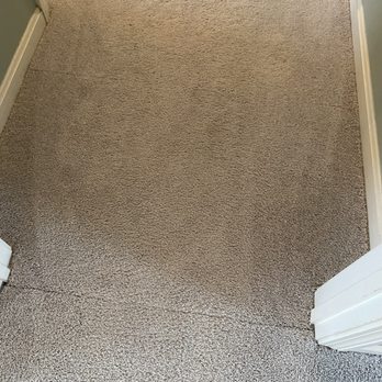 Floor Magic - a clean carpet in a hallway - Flooring Near Me - Rockport, Maine Floor Magic - a clean carpet in a hallway - Flooring Near Me - Rockport, Maine