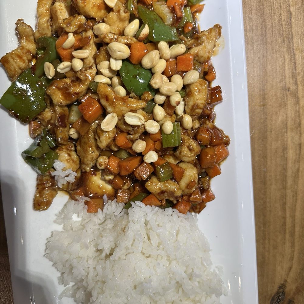 Lucky House - Kung pau chicken and shrimp lo mein - Sushi Bars Near Me - Allen, Texas