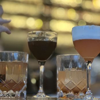 Dram and Draught - birds & the bees, lofty velvet, fresas frescas. Straw-buh-buh-buh-berry, - Cocktail Bars Near Me - Charlotte, North Carolina