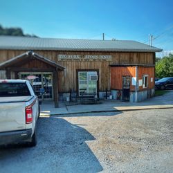 Tug Fork N Spoon - Signage