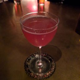 Overpriced mediocre cocktail.