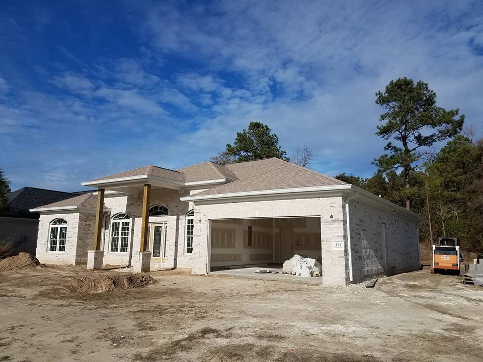 Slide of Extreme Seamless Gutters