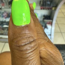Queen Nails