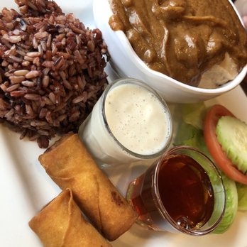 Urban Vegan - Praram's Plate, lunch special - Vegan Near Me - Chicago, Illinois Urban Vegan - Praram's Plate, lunch special - Vegan Near Me - Chicago, Illinois