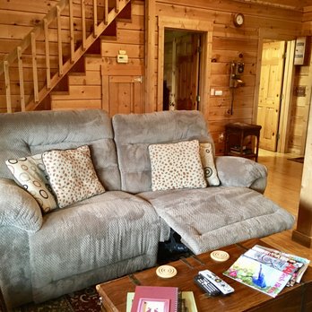 Cabin on the Hill - Reclining couch at Hilltop Retreat Cabin - Guest Houses Near Me - Carbondale, Illinois Cabin on the Hill - Reclining couch at Hilltop Retreat Cabin - Guest Houses Near Me - Carbondale, Illinois