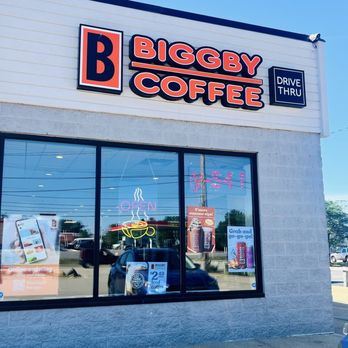 Biggby Coffee - Exterior - Coffee & Tea Near Me - Bedford Heights, Ohio