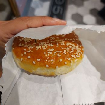 泰昌餅家 - Red bean bun - Bakeries Near Me - Hong Kong, HK