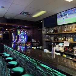 Aly Annes Bar and Grill