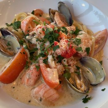 Cutters Crabhouse - Seafood Near Me - Seattle, Washington Cutters Crabhouse - Seafood Near Me - Seattle, Washington