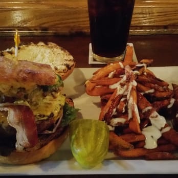 Two Stones Pub - Gastropubs Near Me - Newark, Delaware