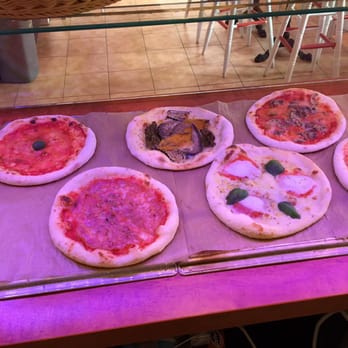 Mozzarella & Pomodoro - Italian Near Me - Berlin, BE
