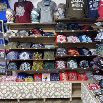 Granada - Souvenir Shops Near Me - Granada, GR