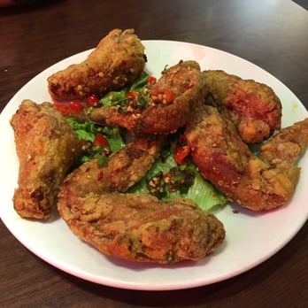 New Choice Restaurant - Salt and chilli pepper wings - Chinese Near Me - Richmond Hill, Ontario