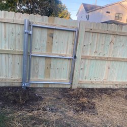 Thomas Fencing & Exterior Solutions - Metal frame gate