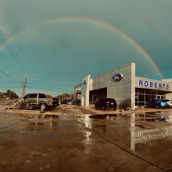 Roberts Ford - Car Dealers Near Me - Orange, Texas