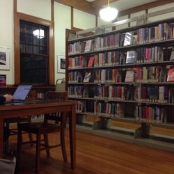 Cambridge Public Library - Collins Branch