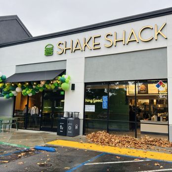 Shake Shack Campbell - Shake Shack Storefront grand opening - Burgers Near Me - San Jose, California