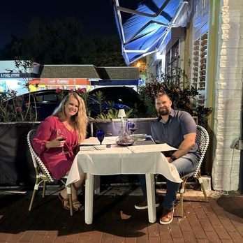 Sapore Di Mare - Ambiance outside patio - Italian Near Me - Miami, Florida