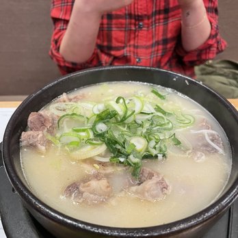 LEE GA - 꼬리곰탕/Kkoh Ri Gom Tang (ox bone soup with ox tail beef) - Korean Near Me - Los Angeles, California LEE GA - 꼬리곰탕/Kkoh Ri Gom Tang (ox bone soup with ox tail beef) - Korean Near Me - Los Angeles, California