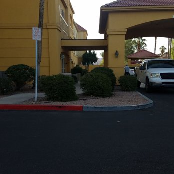 La Quinta by Wyndham Phoenix I-10 West - Hotels Near Me - Phoenix, Arizona La Quinta by Wyndham Phoenix I-10 West - Hotels Near Me - Phoenix, Arizona