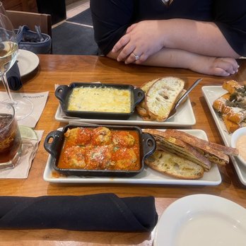 Habitant at Nordstrom - What's in this photo? Disappointment. - Cocktail Bars Near Me - Honolulu, Hawaii