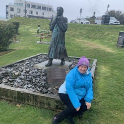 Sir William Hillary Statue - Sir William Hillary and Fan